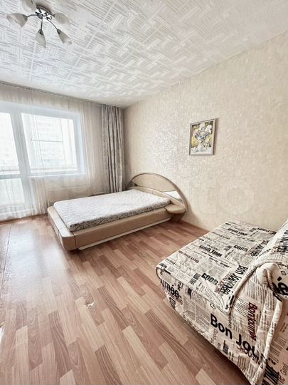 2-к. квартира, 65 м², 2/10 эт.