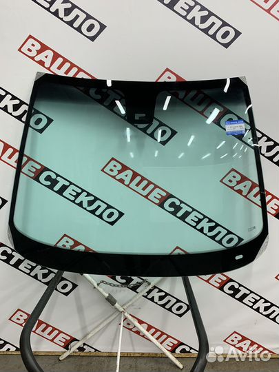 Лобовое стекло Peugeot 208 Установка 1ч