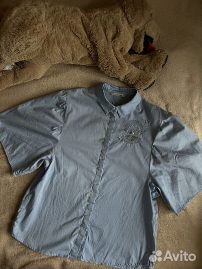 Блузка небесно голубая, вышивка ракушка жемчужина