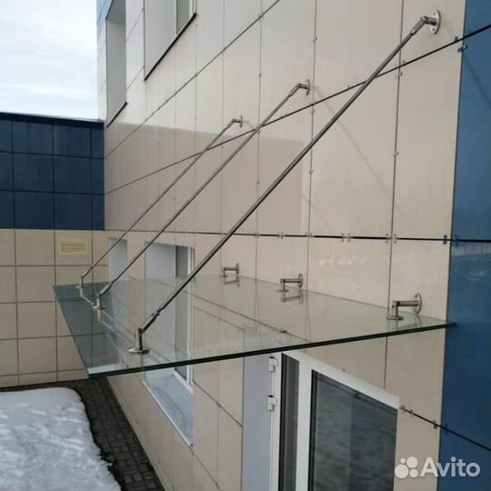 Стеклянный козырек на подвесах