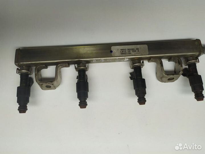 Топливная рампа Форд Фокус 2