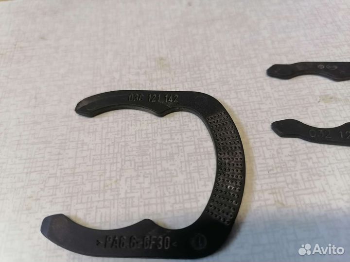 Пружинная защёлка корпуса термостата VAG