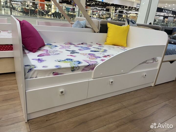 Детская кровать 80х160 с бортиком