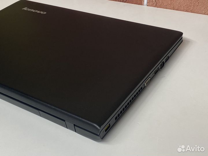 Большой игровой Lenovo 17.3\i3\8gb\gt810m\ssd ноут