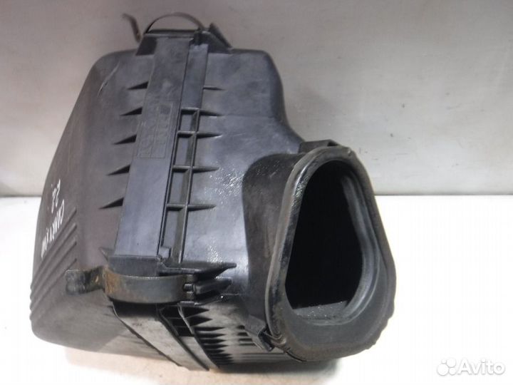 Корпус воздушного фильтра Toyota Camry