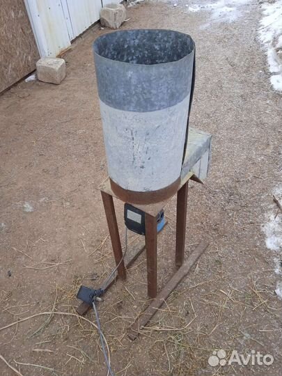 Измельчитель сена, сенодробилка