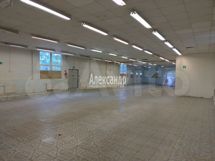 Продам здание, 649 м²