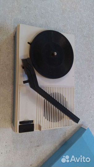 Проигрыватель винила Электроника и Песенка