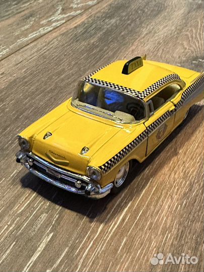 Металлическая машинка Шевроле Бел Эер Такси