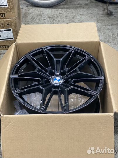 Диски r19 Black gloss Стиль M для BMW 8