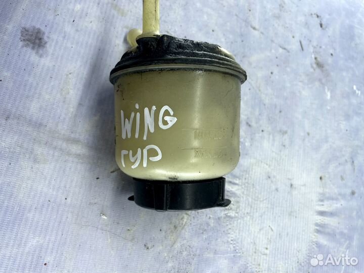 Бачок гур Nissan Wingroad Y11