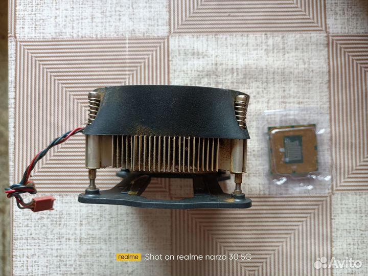 Процессор Intel Celeron G530 (LGA 1155) с кулером