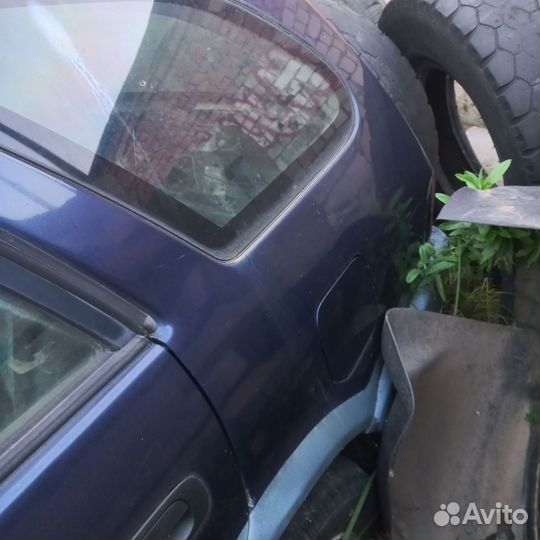 Двери на toyota sprinter carib AE115