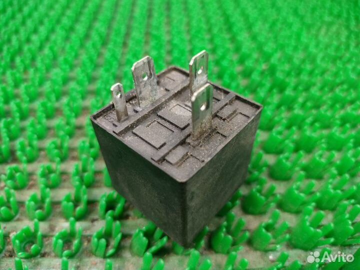 Реле Volkswagen Passat B3 AAA 1993