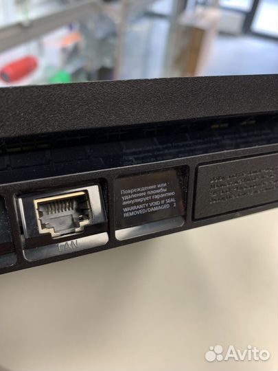 Playstation 4 Slim 1TB + 2 геймпада