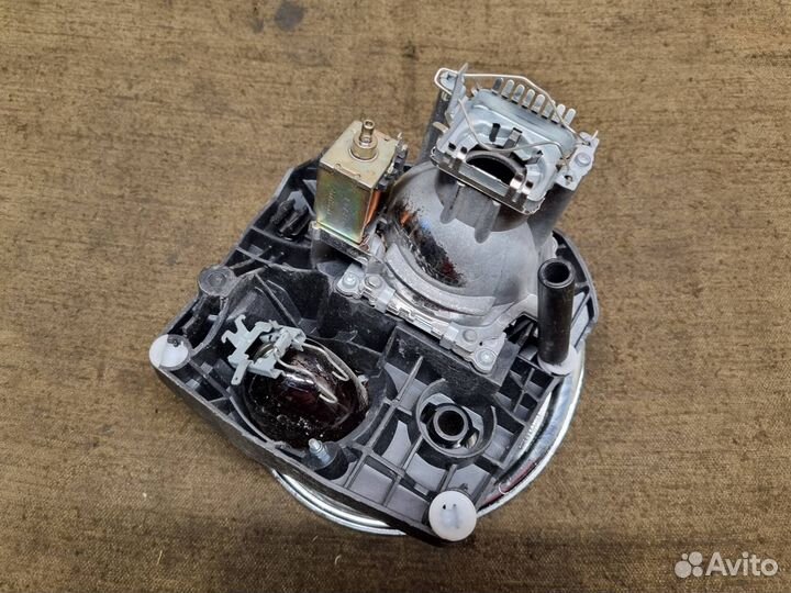 Линза правой фары Porsche Cayenne 955