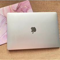 Macbook pro 13 2020 m1