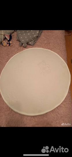 Детская кроватка с маятником круглая