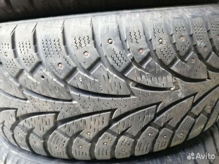 Hankook Winter I'Pike 215/50 R17