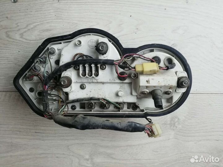 Приборка kawasaki ZZR 400-1