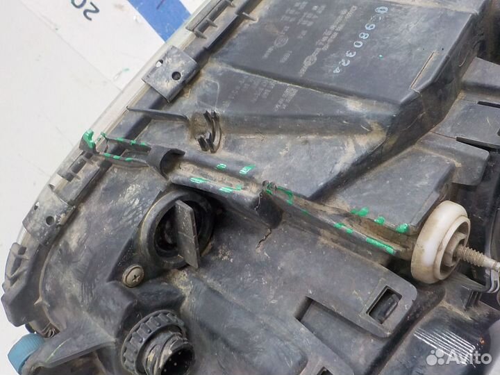 Фара правая Mercedes-Benz Actros 2008