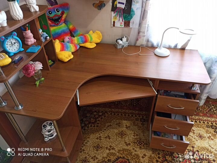 Продам стол угловой компьютерный