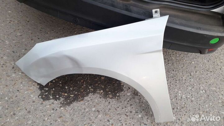 Крыло левое фокус 3