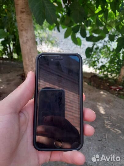 Телефон iPhone 6