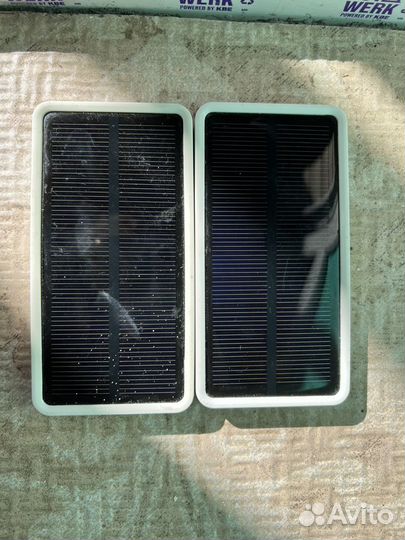 Два повербанка с солнечными батареями
