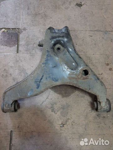 Рычаг передний нижний левый Мицубиси L200