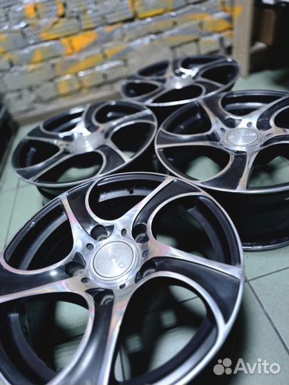 Диски на Ниву р16 5*139.7 в отличном состоянии