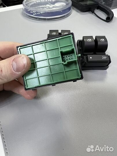 Кнопка стеклоподьемника Ford/Fiat/ Citroen/Pegeout