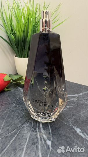 Givenchy Ange ou Demon 97 мл (с витрины)