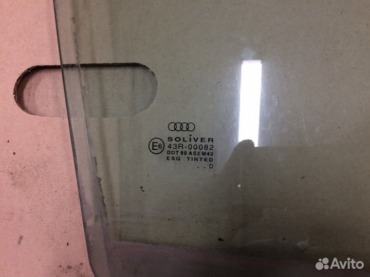 Стекло двери переднее правое Audi A6 C5