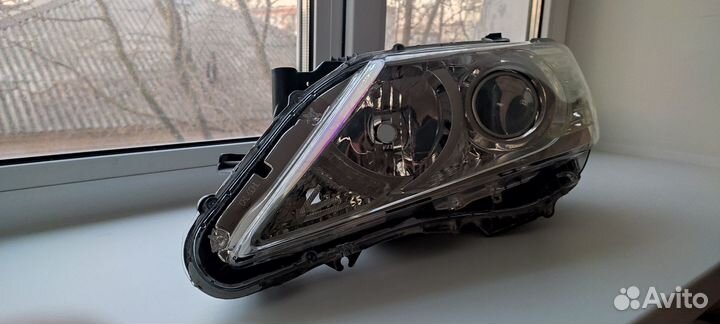 Фары на toyota camry 40