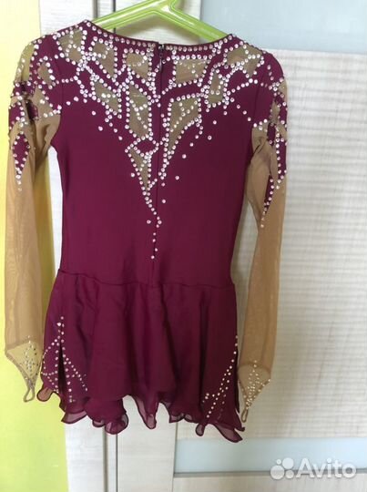 Платье для выступлений по фигурному катанию