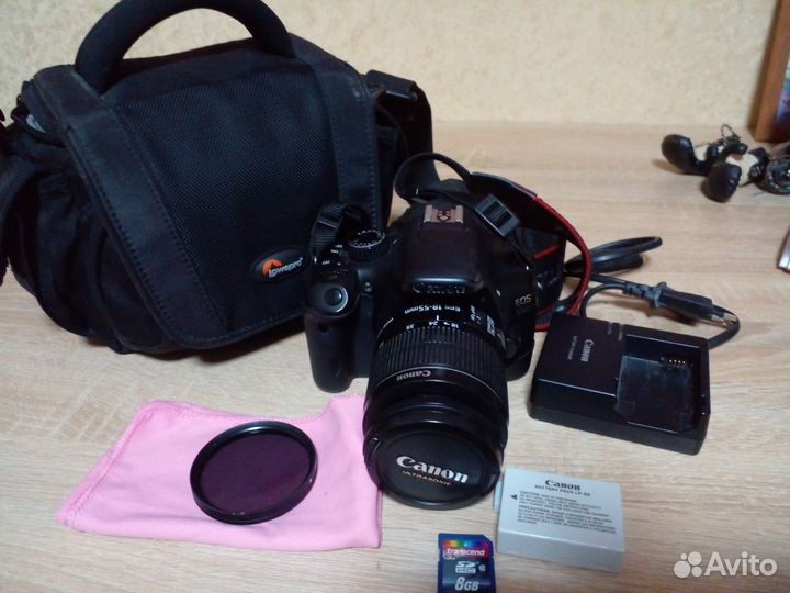 Зеркальный фотоаппарат canon EOS 550D