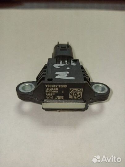 Датчик удара в двери передней Mazda 3 BM 2016