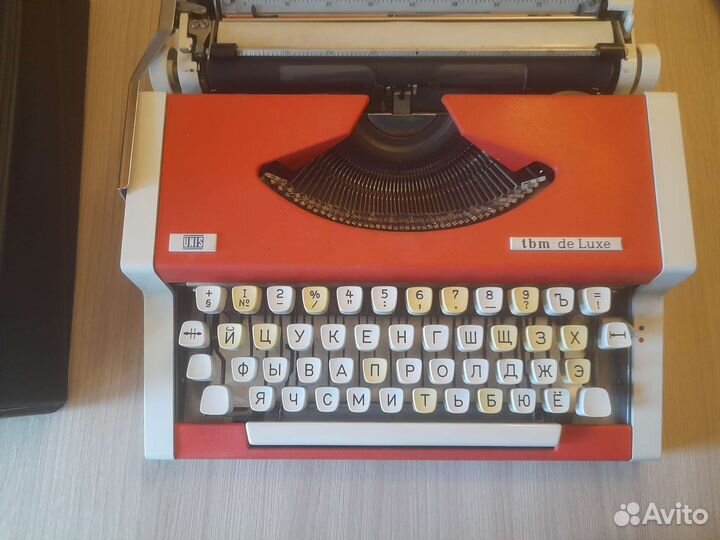 Печатная машинка в чемодане, винтаж времен СССР