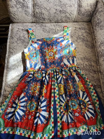 Летнее яркое платье