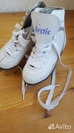 Коньки фигурные разм.29 новые. Натуральная кожа