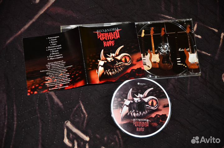 «Видео кассеты\ Различная музыка на CD»