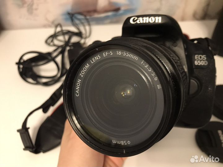 Зеркальный фотоаппарат Canon 650d