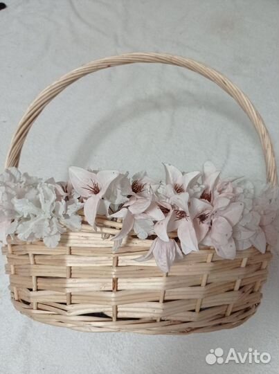 Корзина-лежанка для кошек и маленьких собак