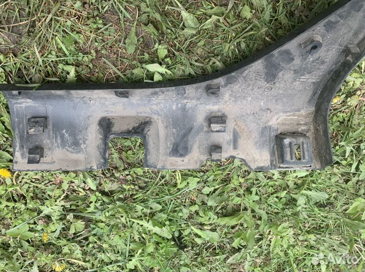 Renault Sandero 2 (14-18) задний молдинг RH