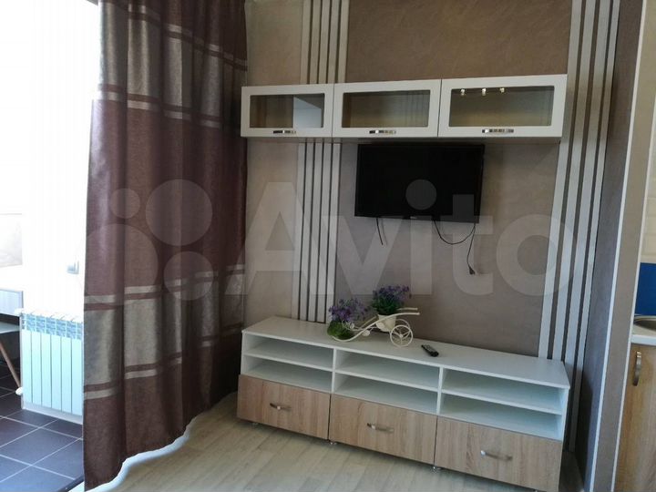 4-к. квартира, 108 м², 2/10 эт.