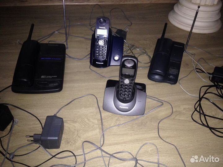 Телефон Panasonic с переносной трубкой