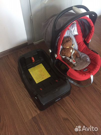 Автокресло chicco с базой