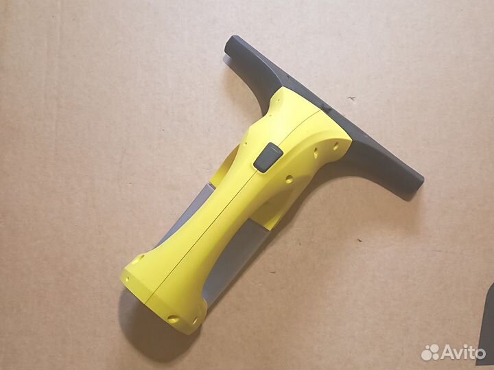 Стеклоочиститель - пылесос Karcher WV 2