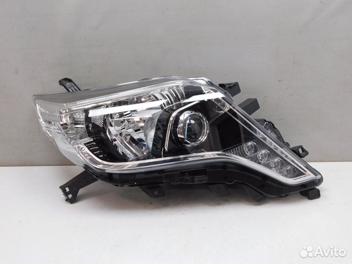 Фара правая Toyota Land Cruiser Prado